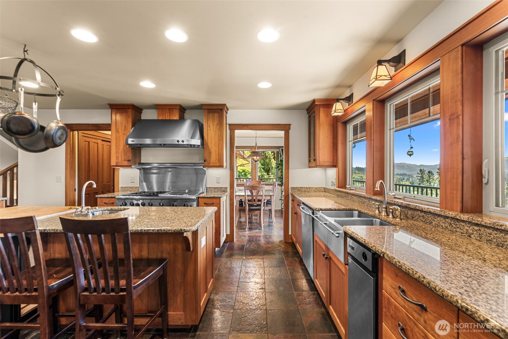 10665 North Road Property Photo 11