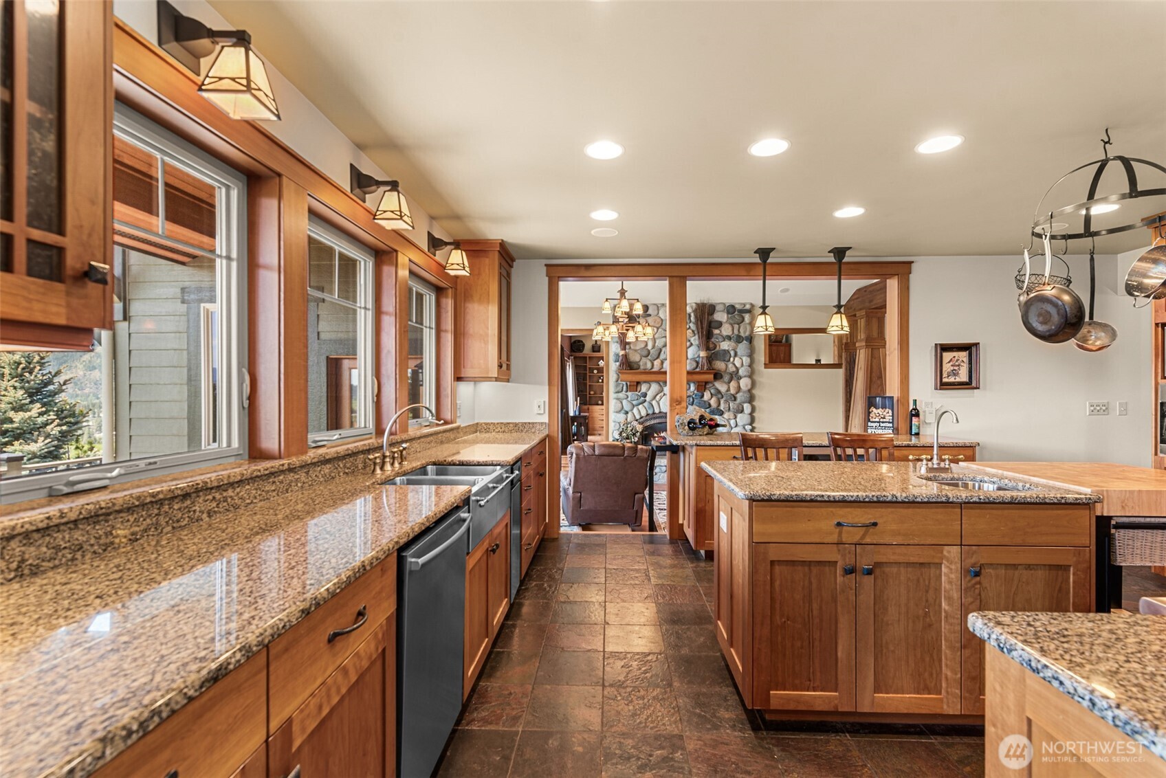 10665 North Road Property Photo 13