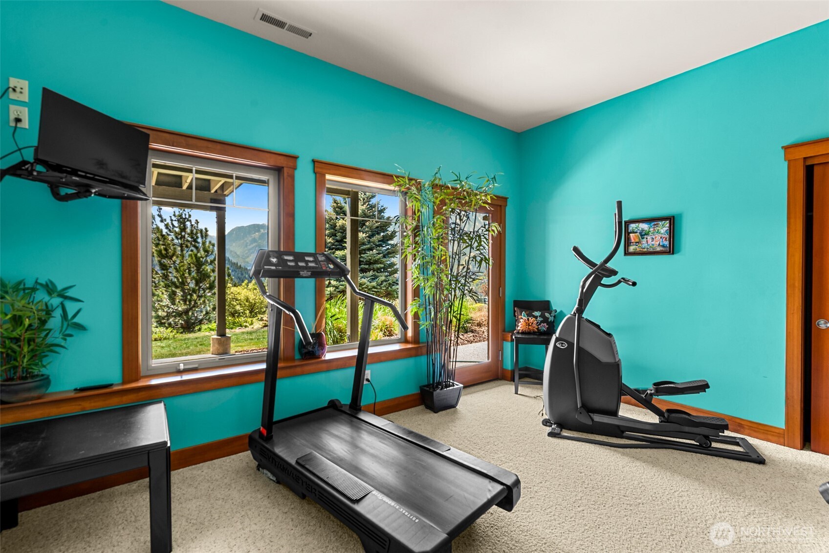 10665 North Road Property Photo 31