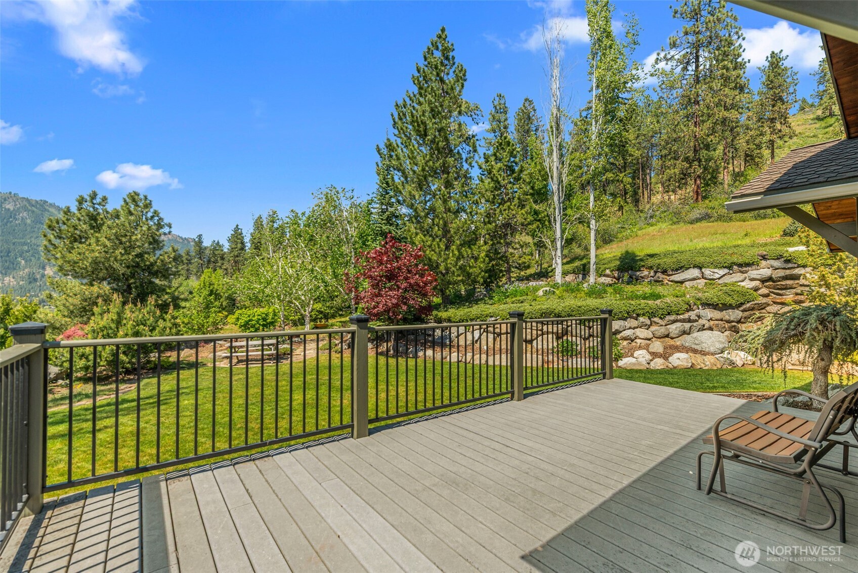 10665 North Road Property Photo 33