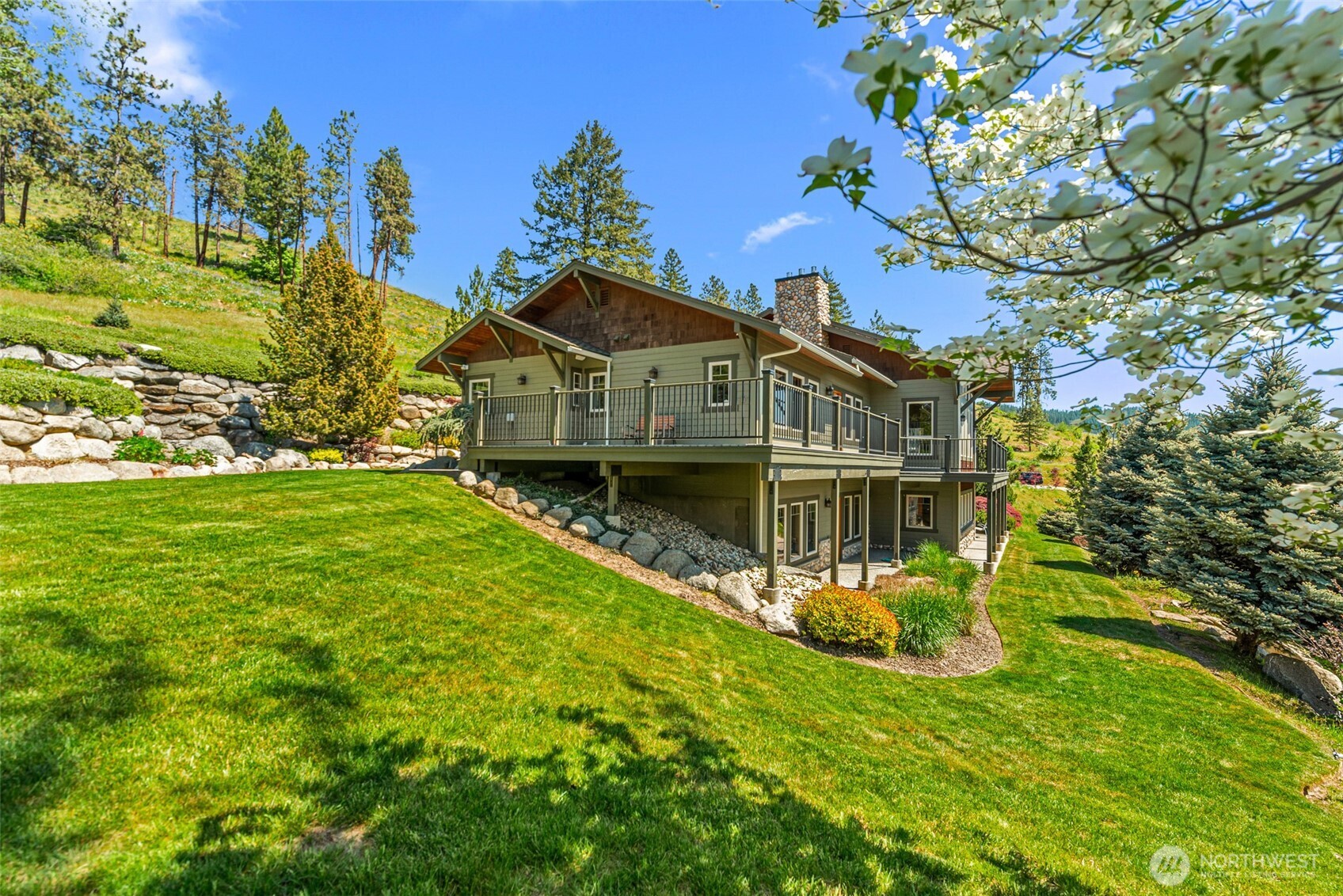 10665 North Road Property Photo 37