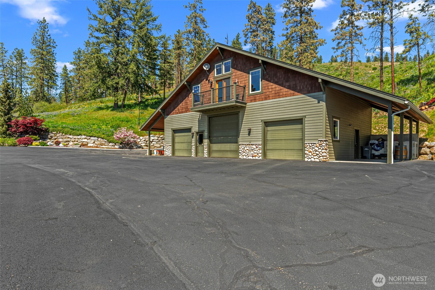 10665 North Road Property Photo 39