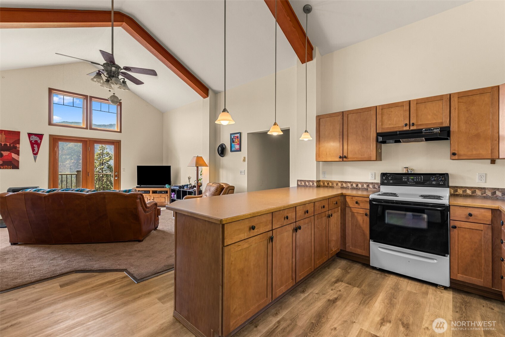 10665 North Road Property Photo 40