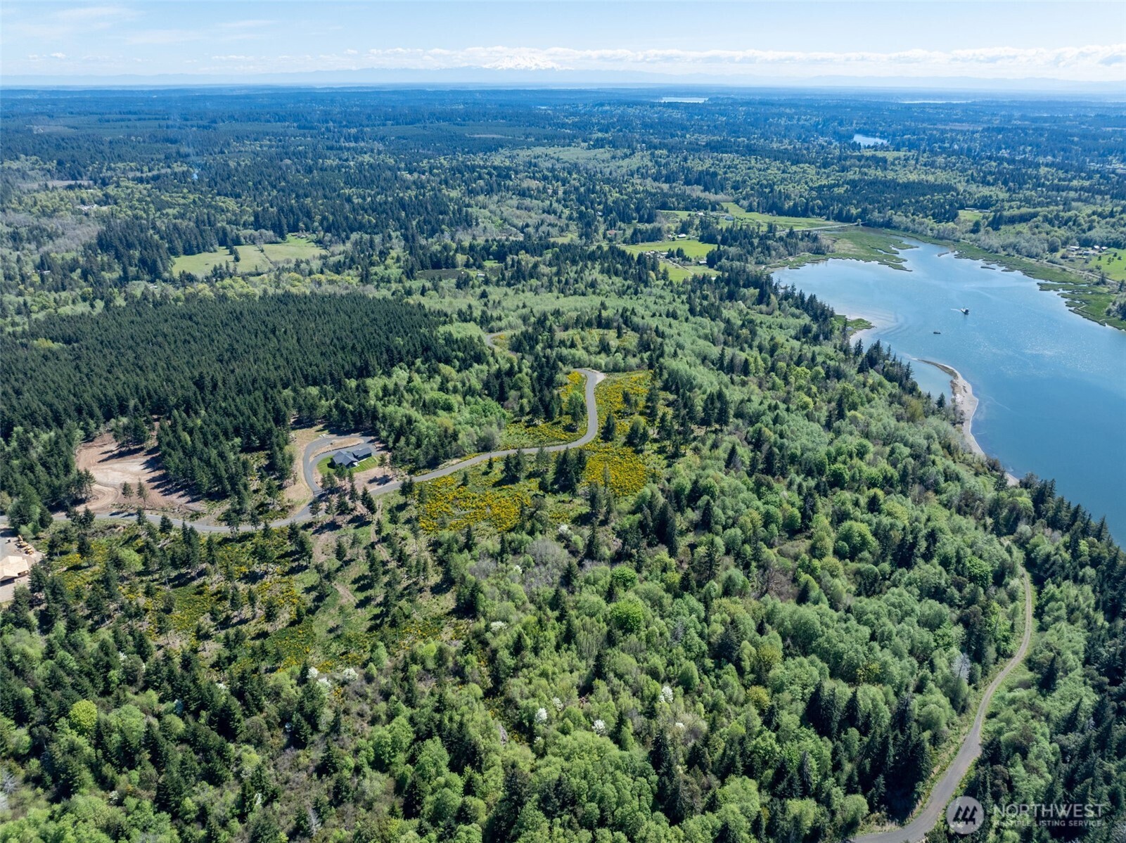 410 E Lone Fir Drive Property Photo 7