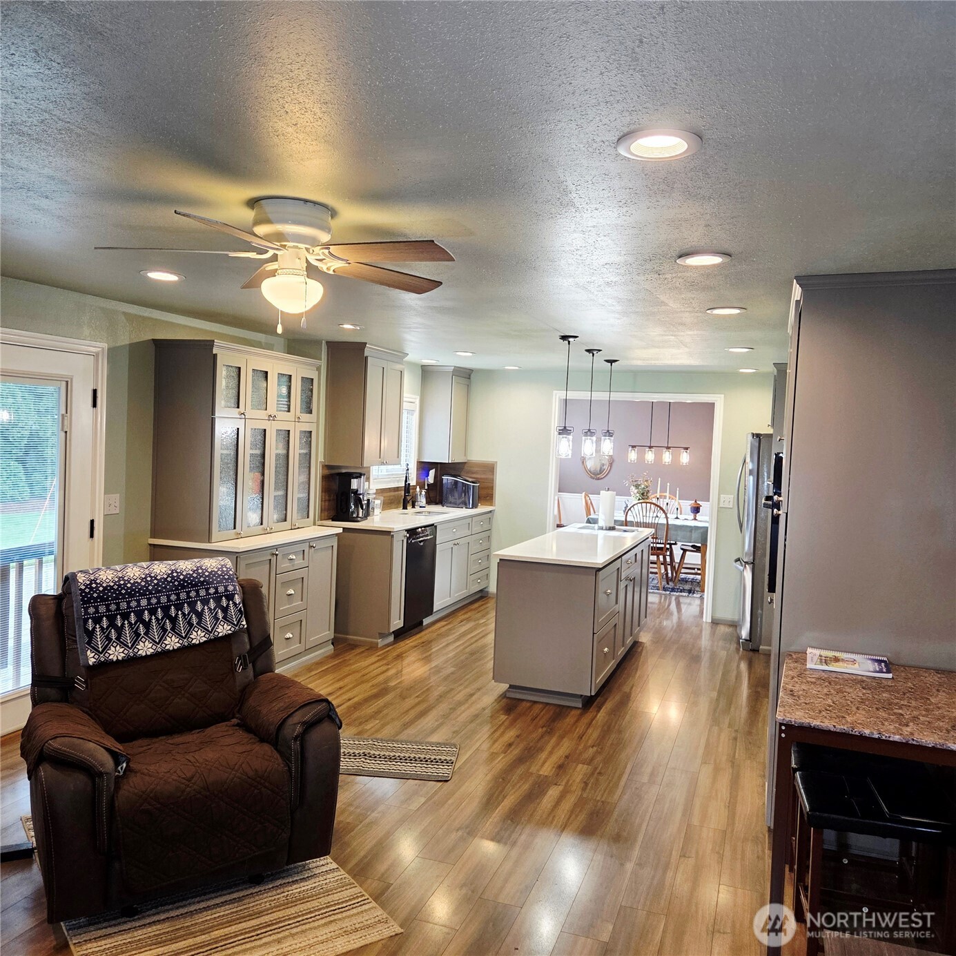 6919 90th Street Property Photo 4