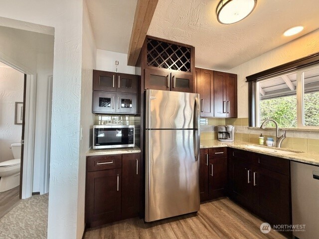 11901 Larson Road Property Photo 8