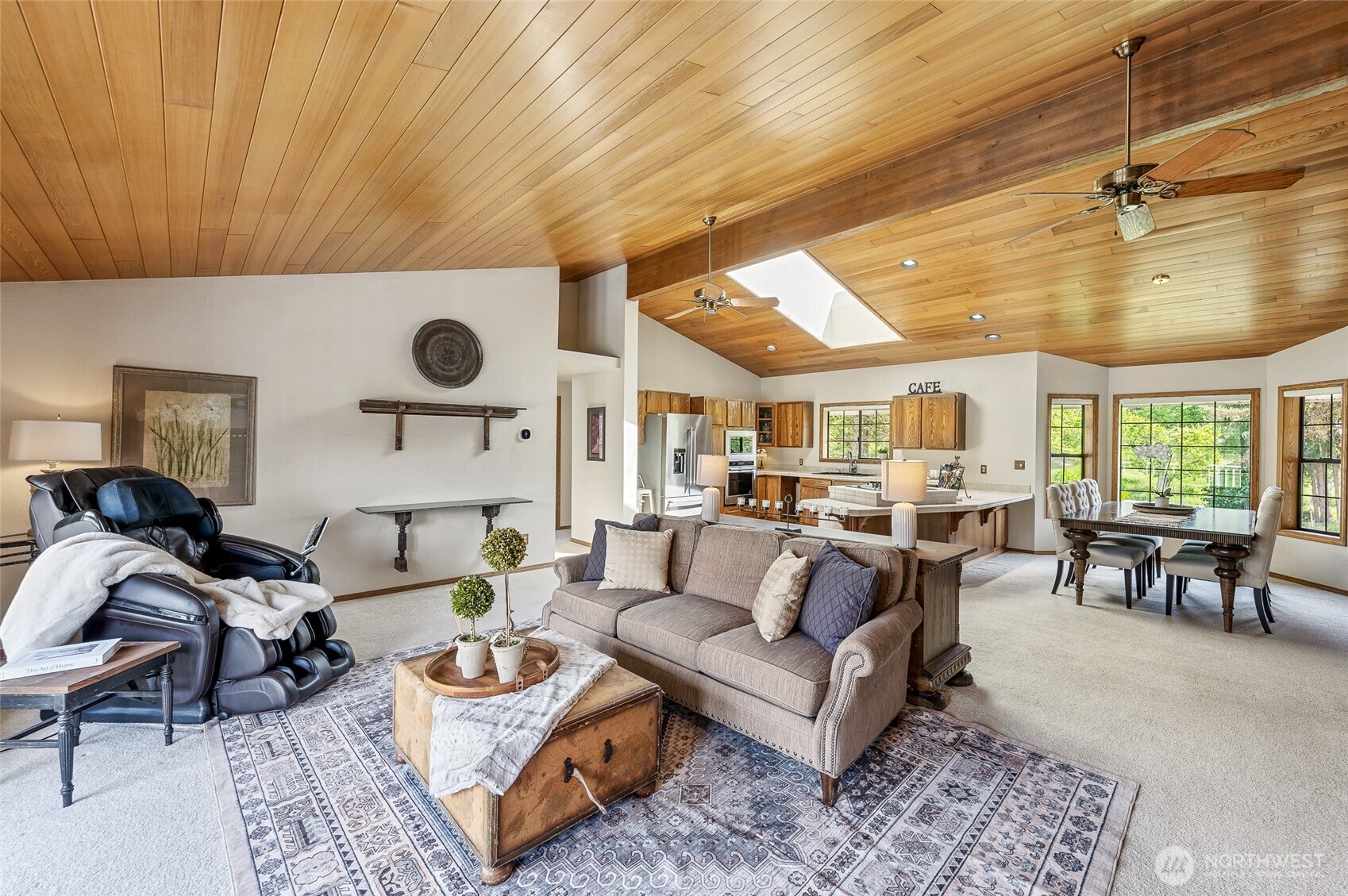 9656 North Road Property Photo 14