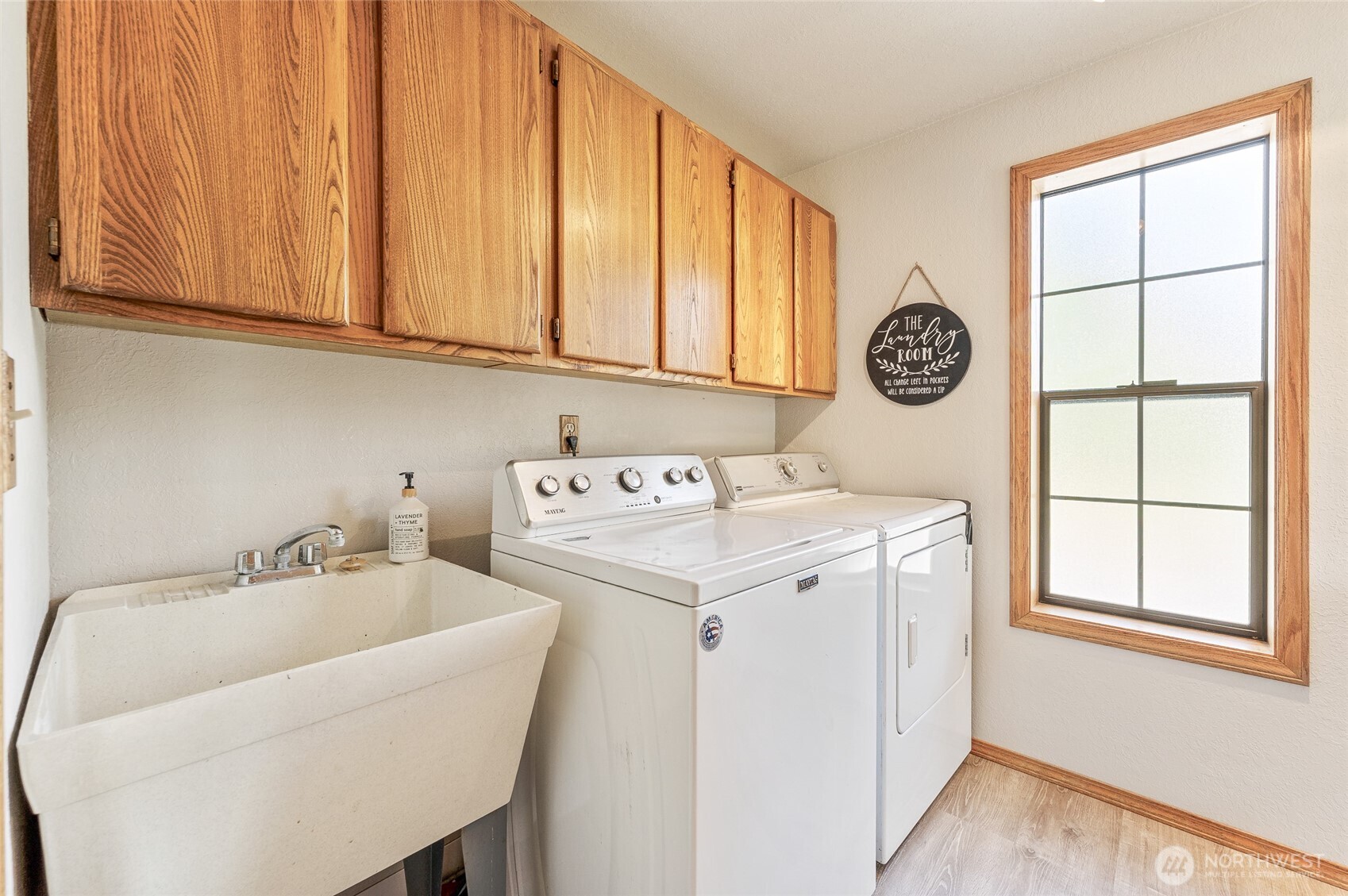 9656 North Road Property Photo 26
