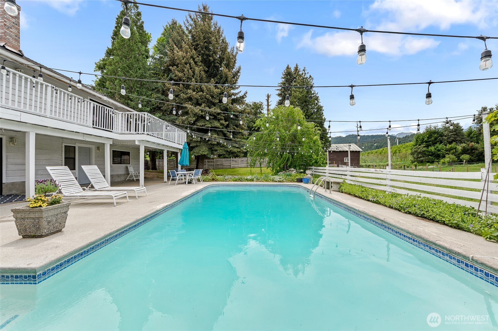 9656 North Road Property Photo 34