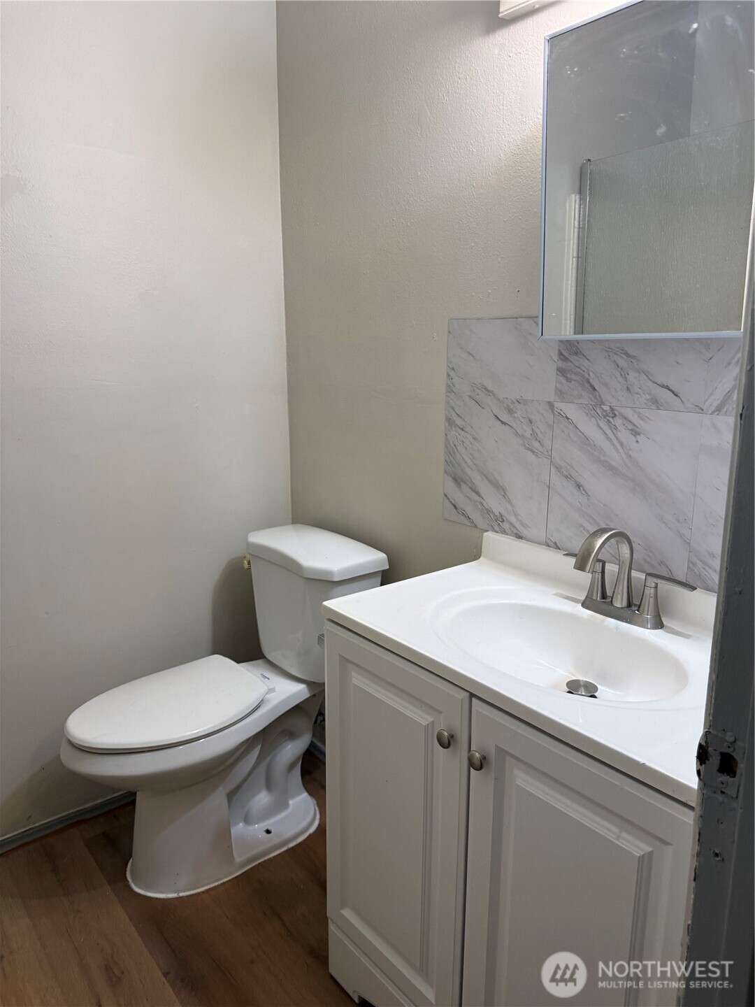 9804 S 252nd Street Property Photo 7