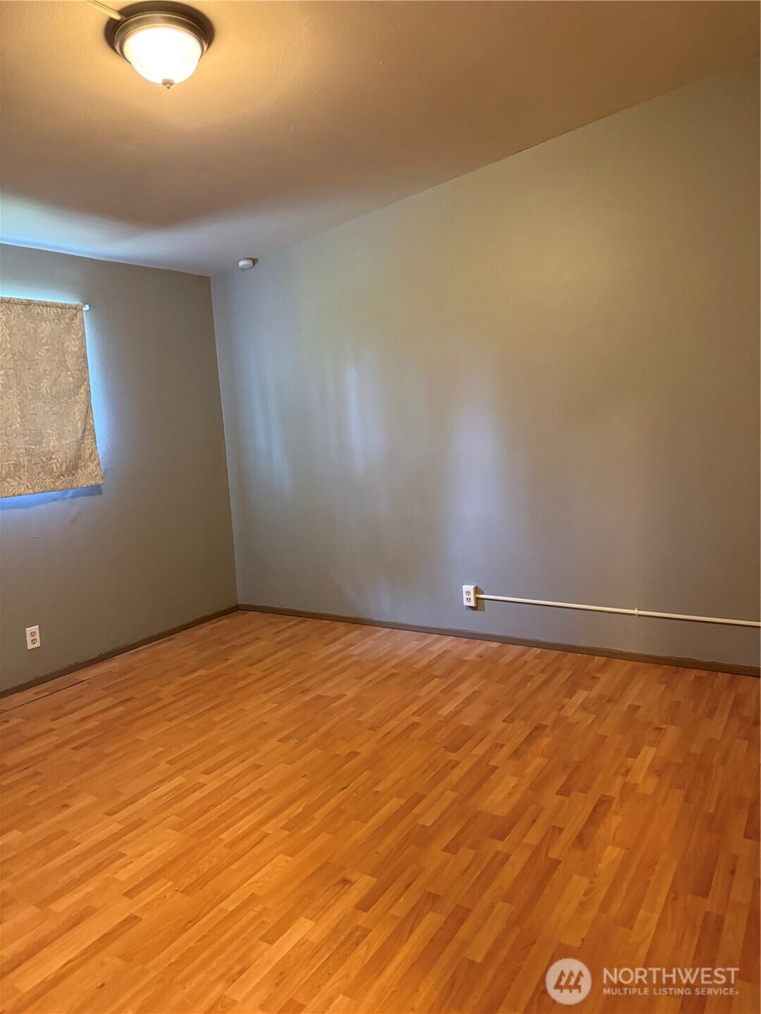 9804 S 252nd Street Property Photo 10