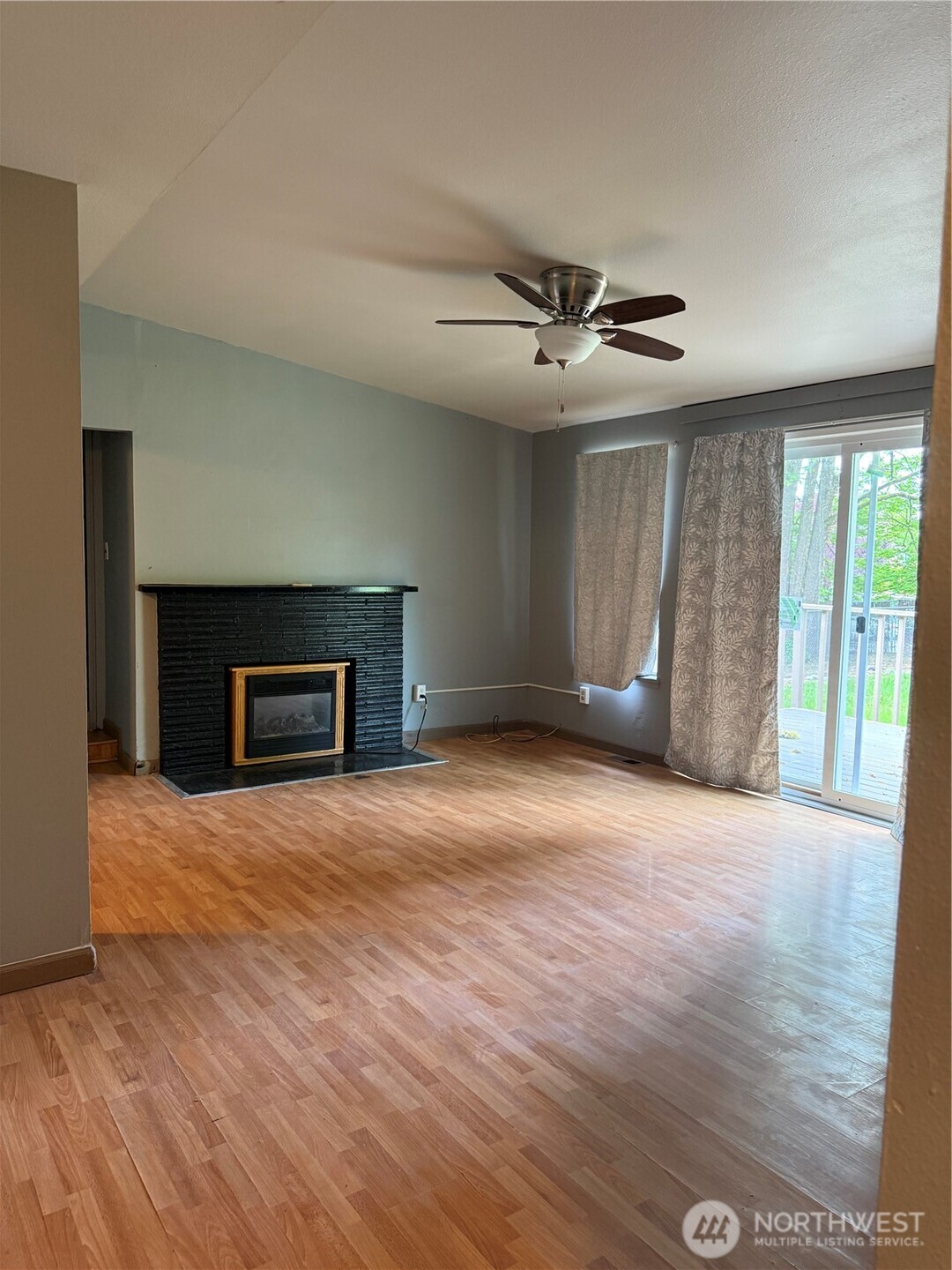 9804 S 252nd Street Property Photo 13