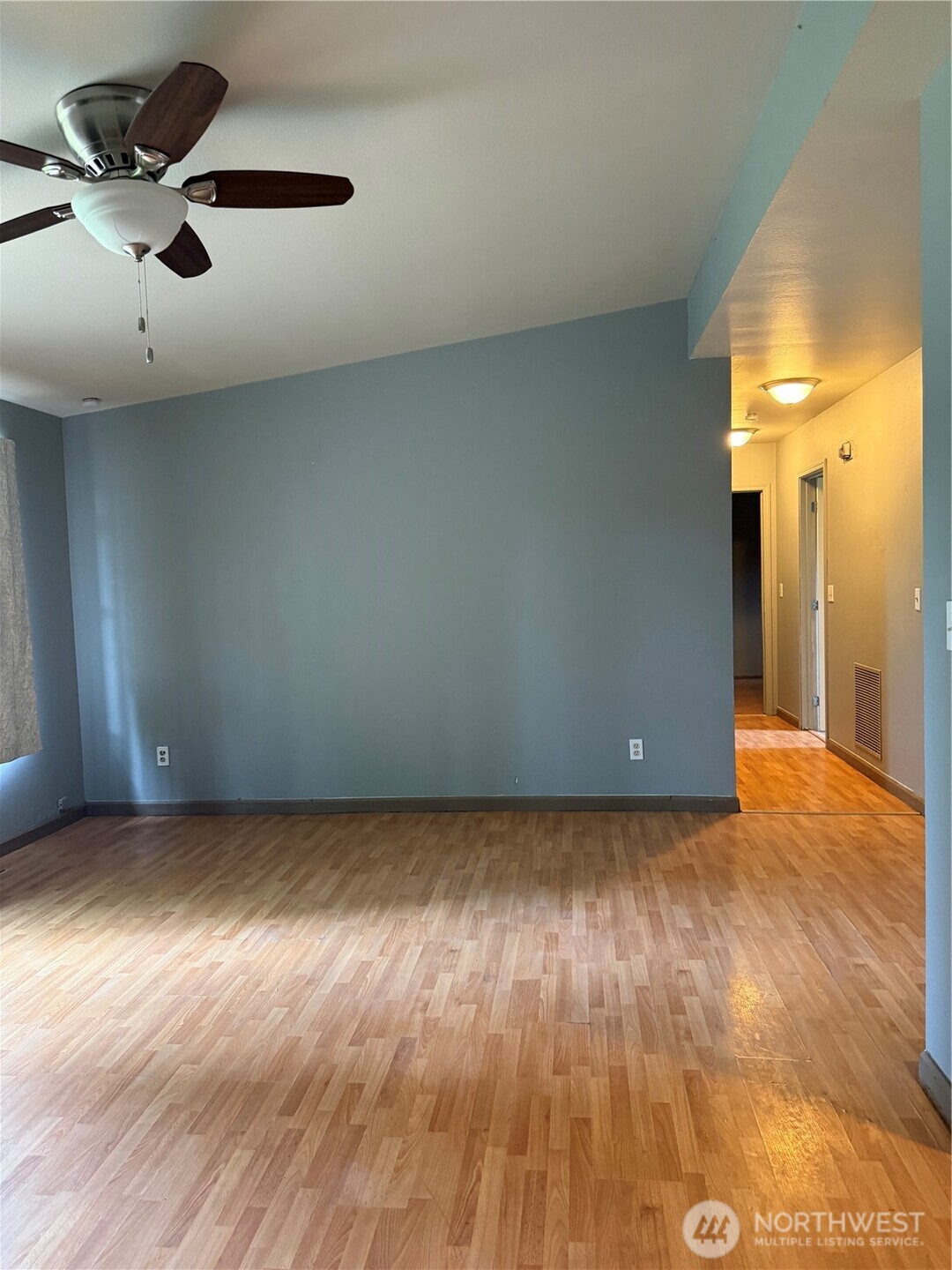 9804 S 252nd Street Property Photo 15