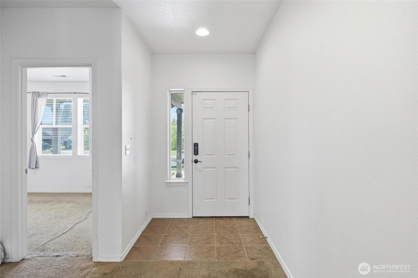 425 S Trillium Way Property Photo 5