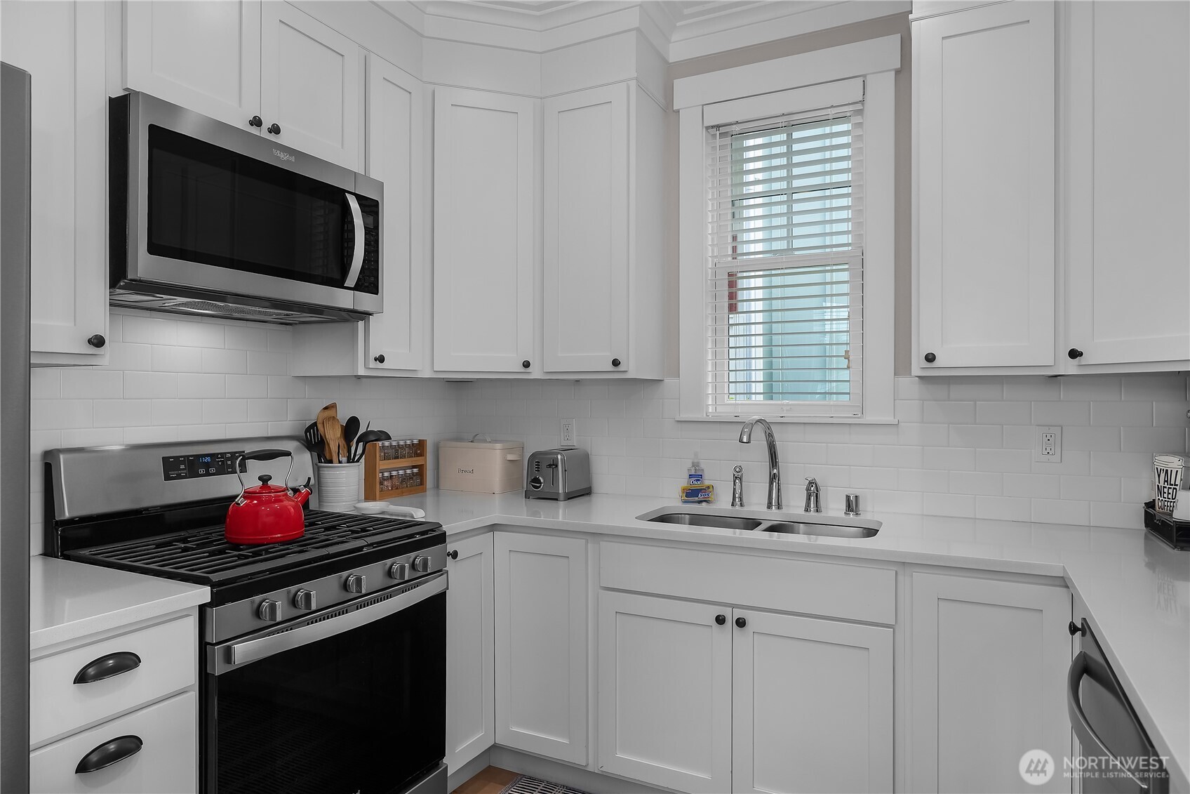 74 Horizon Street Property Photo 9