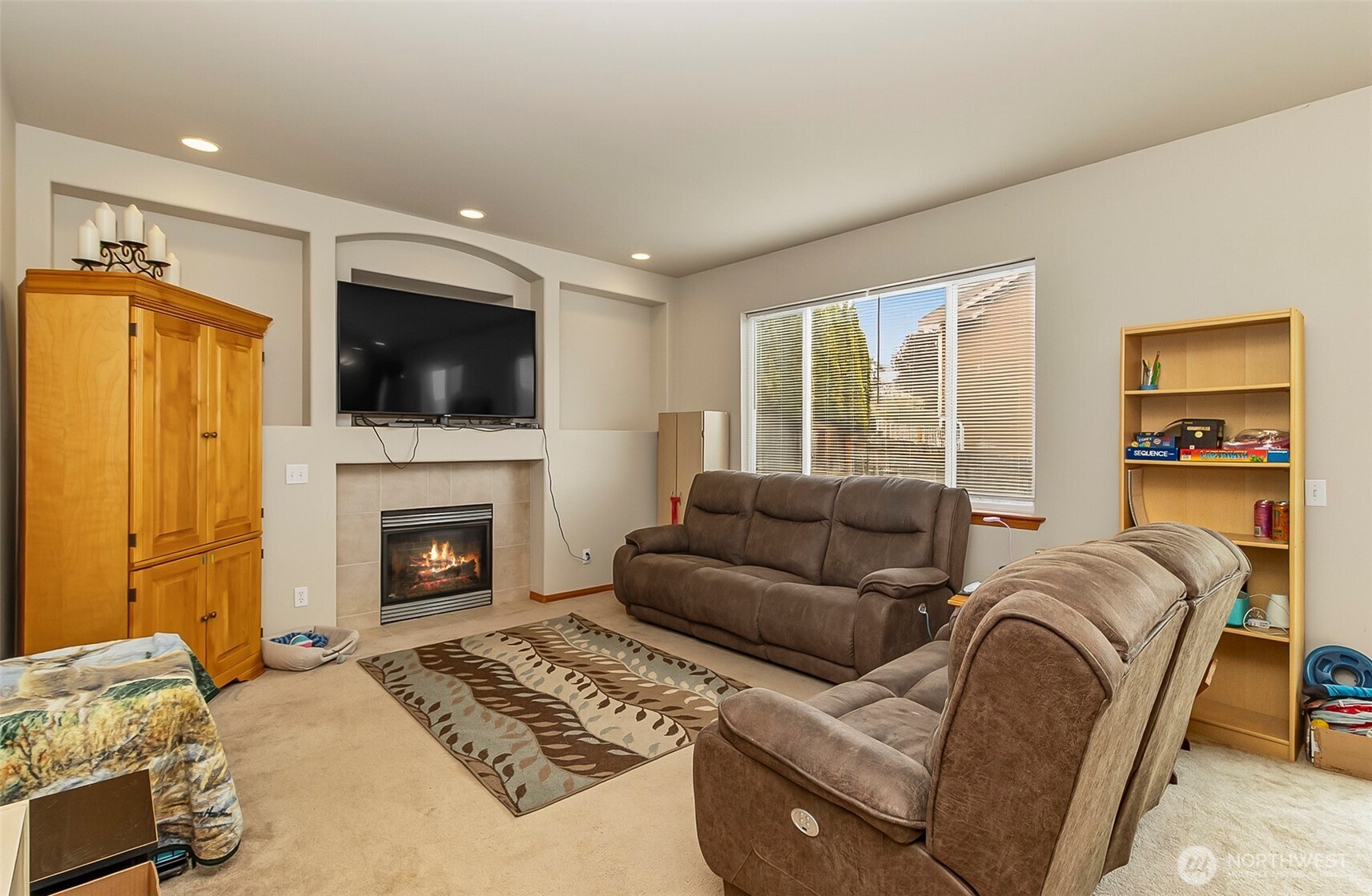 6822 38th Place Property Photo 6