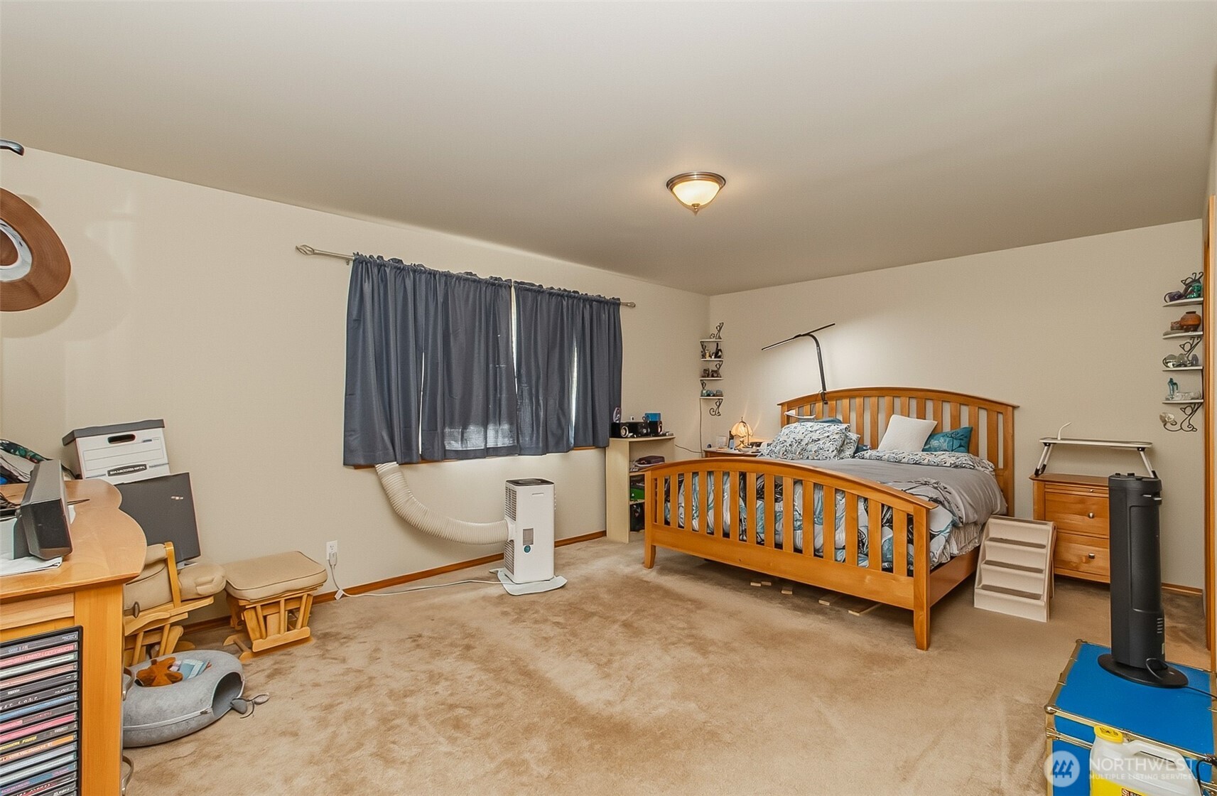 6822 38th Place Property Photo 11