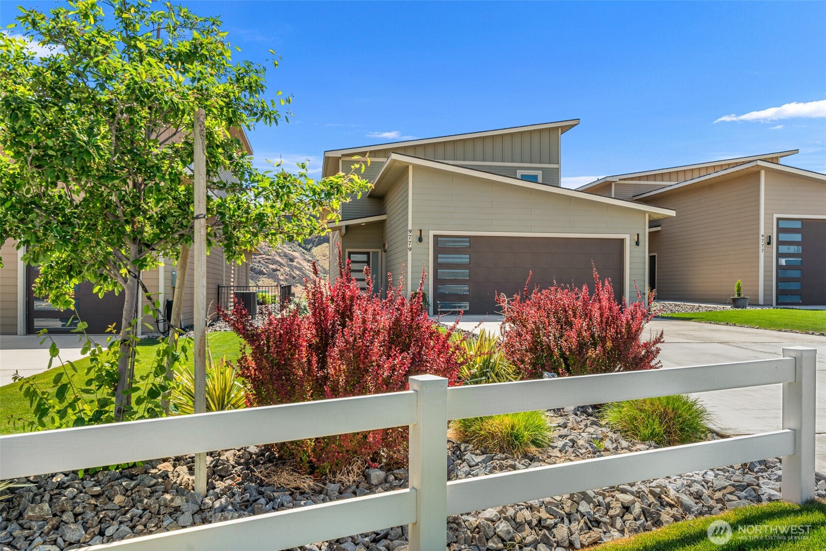 9779 Ridgeview Drive Property Photo 12