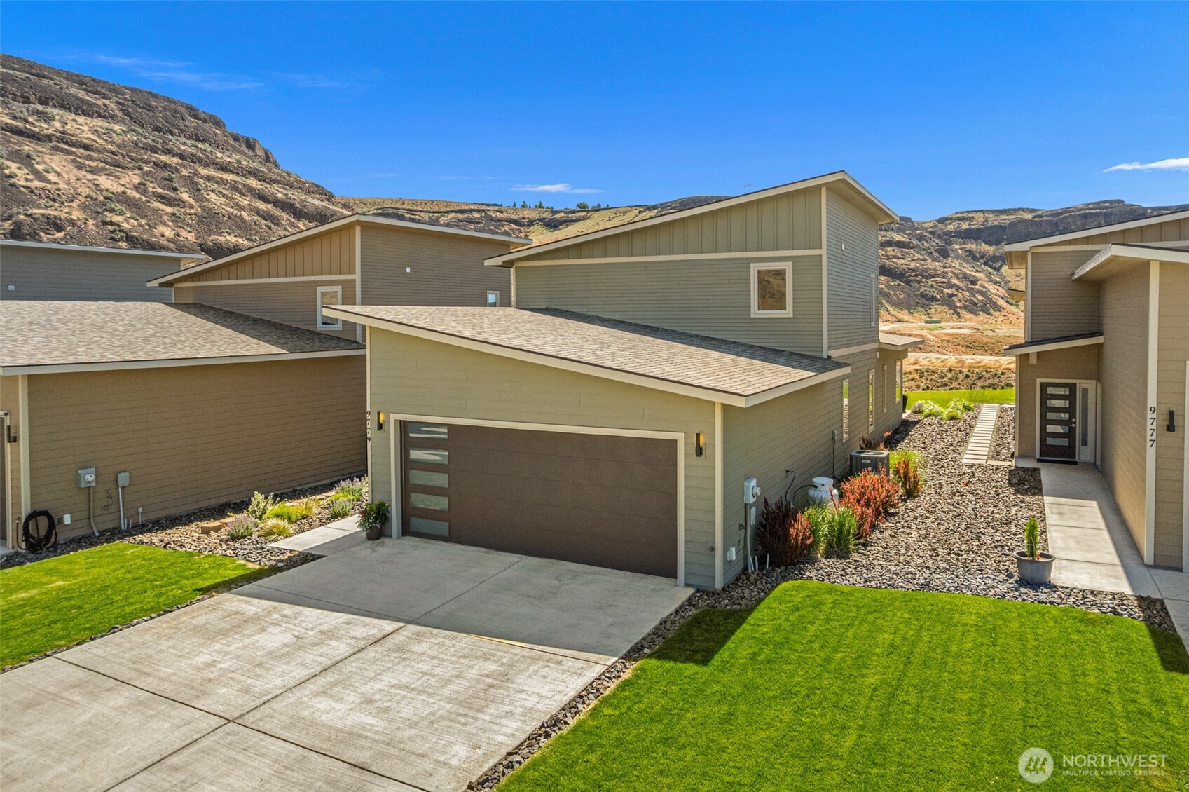 9779 Ridgeview Drive Property Photo 14