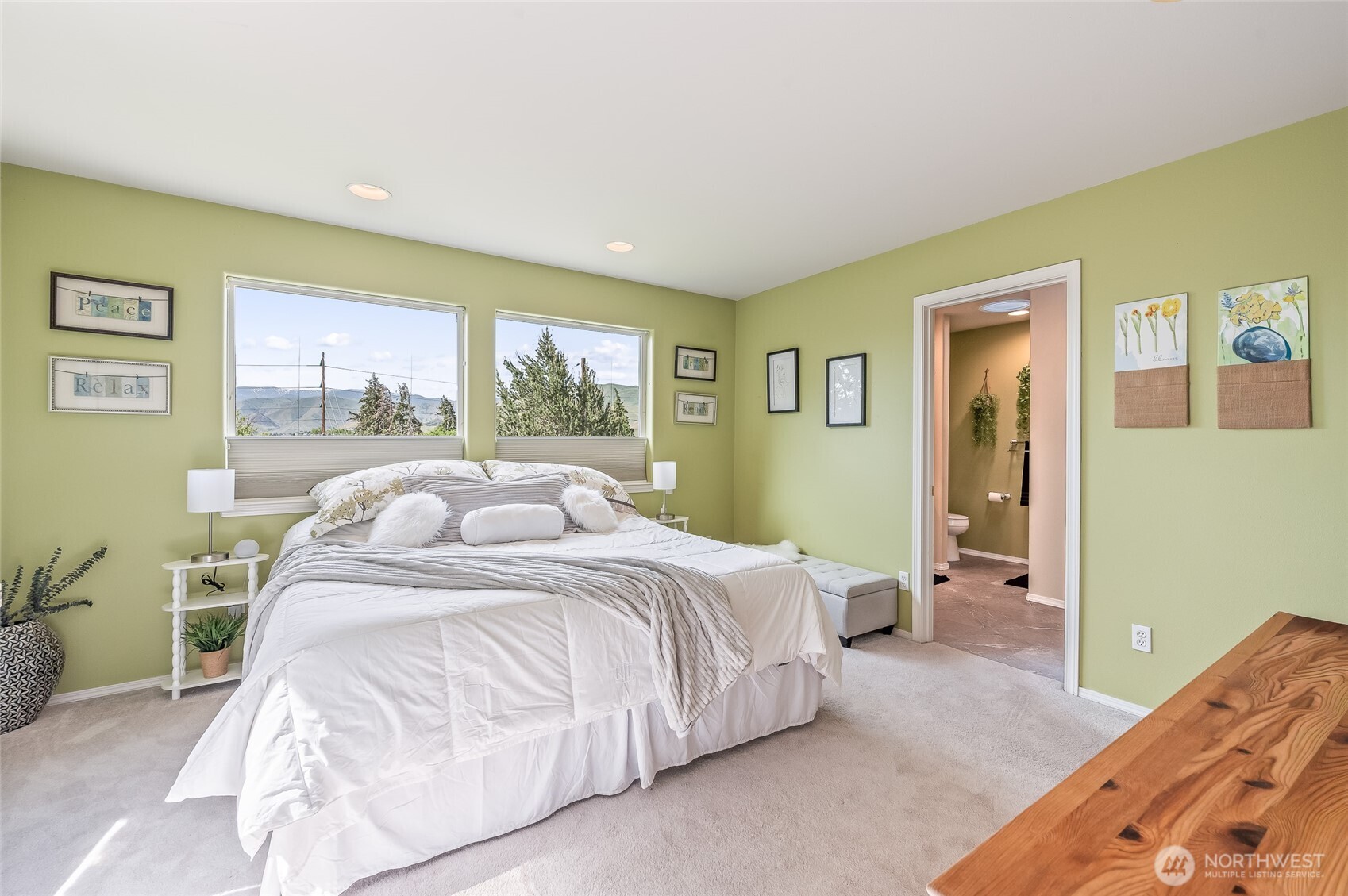 316 Easy Street Property Photo 11