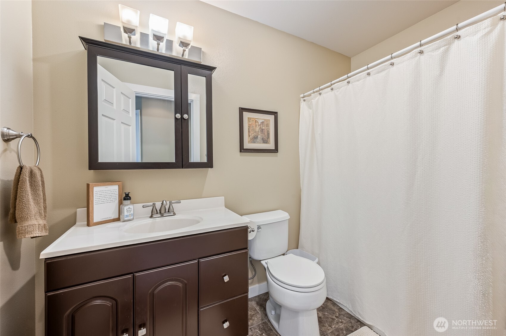 316 Easy Street Property Photo 18