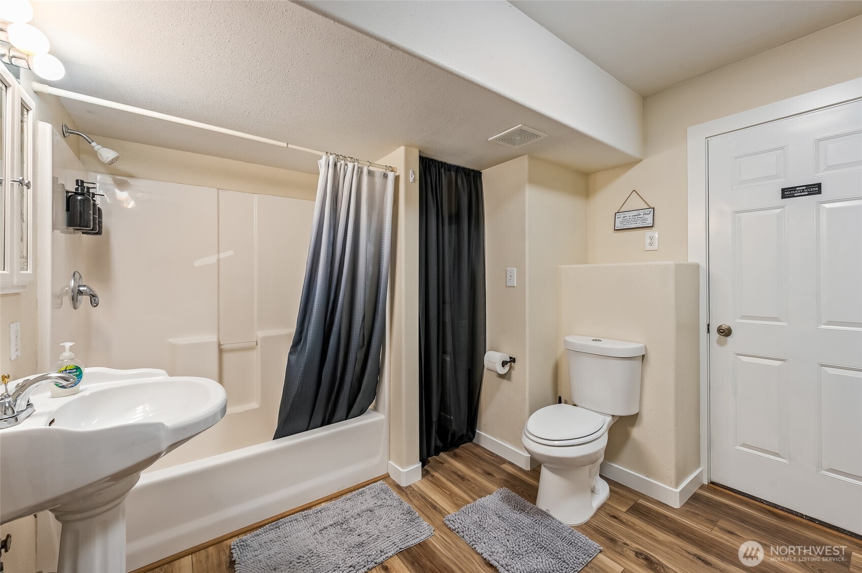 316 Easy Street Property Photo 30