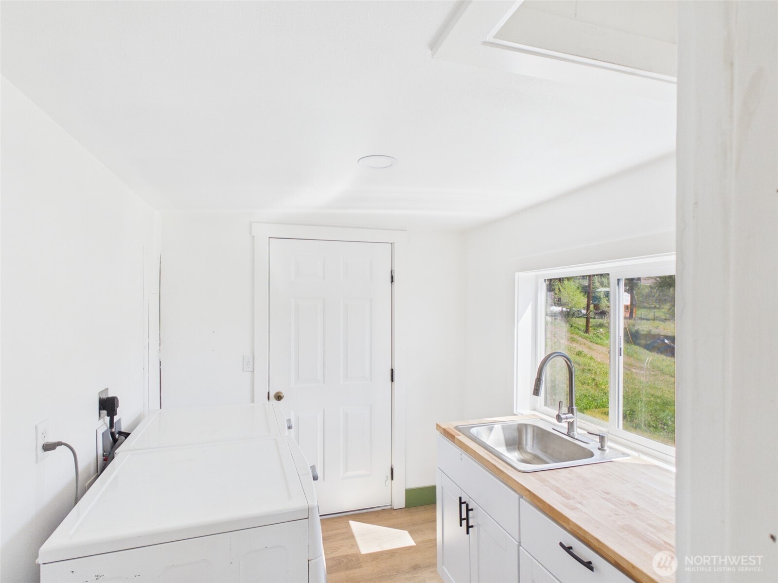 50 Klondike Road Property Photo 14