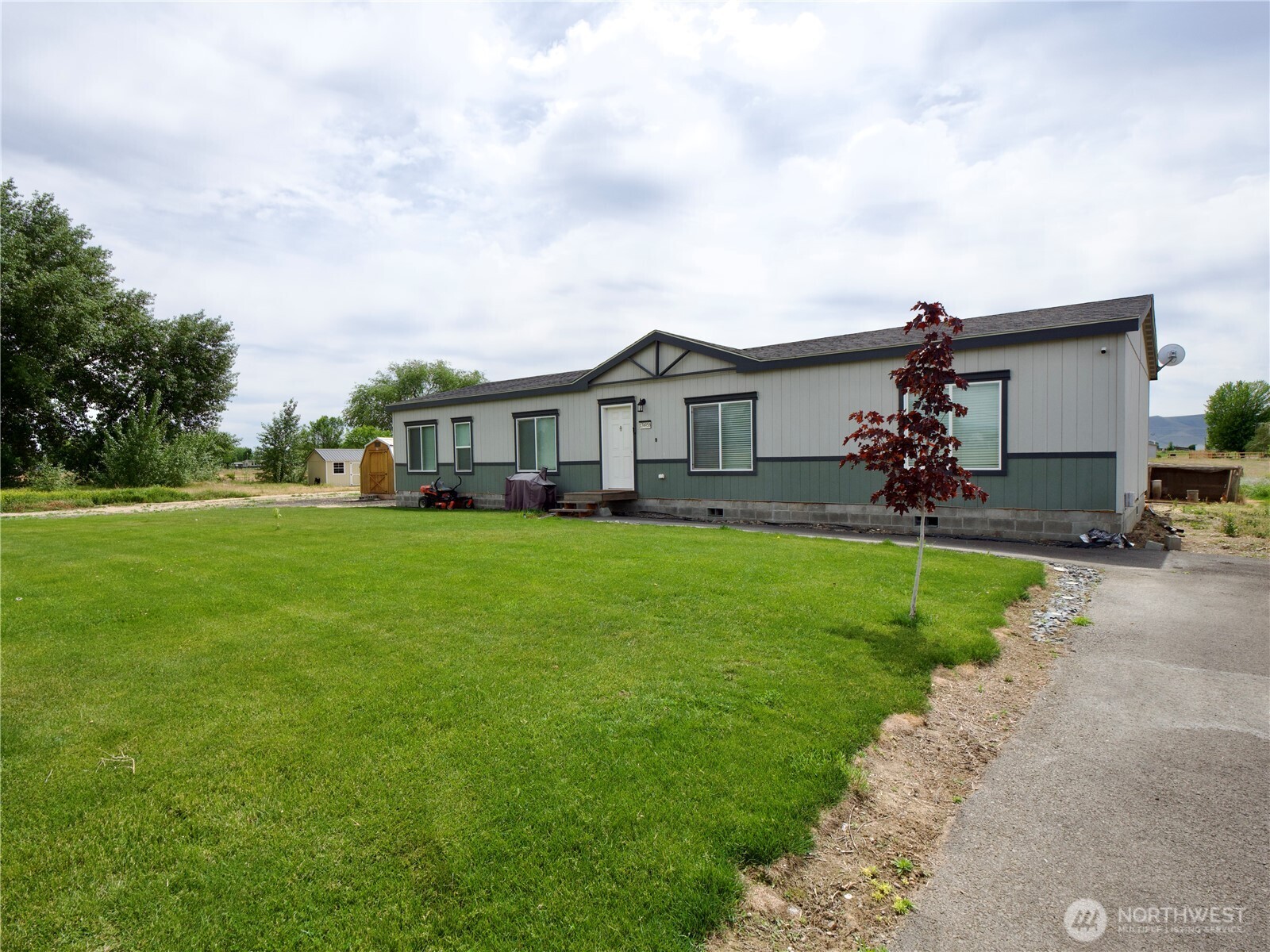 174958 W Apricot Rd Property Photo 4