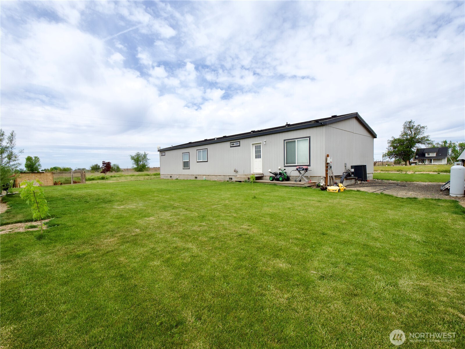174958 W Apricot Rd Property Photo 19