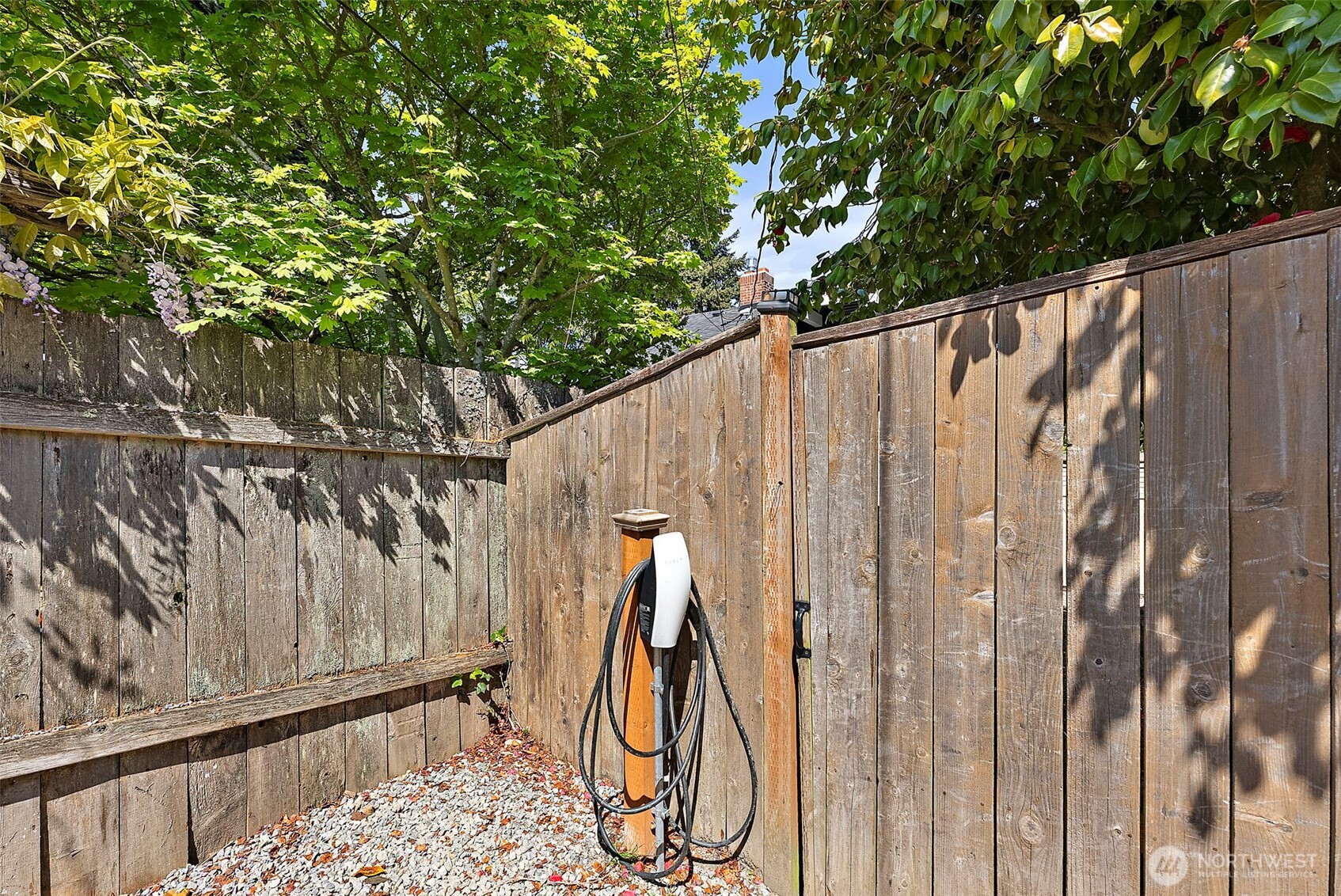 3944 N 30th Street Property Photo 4