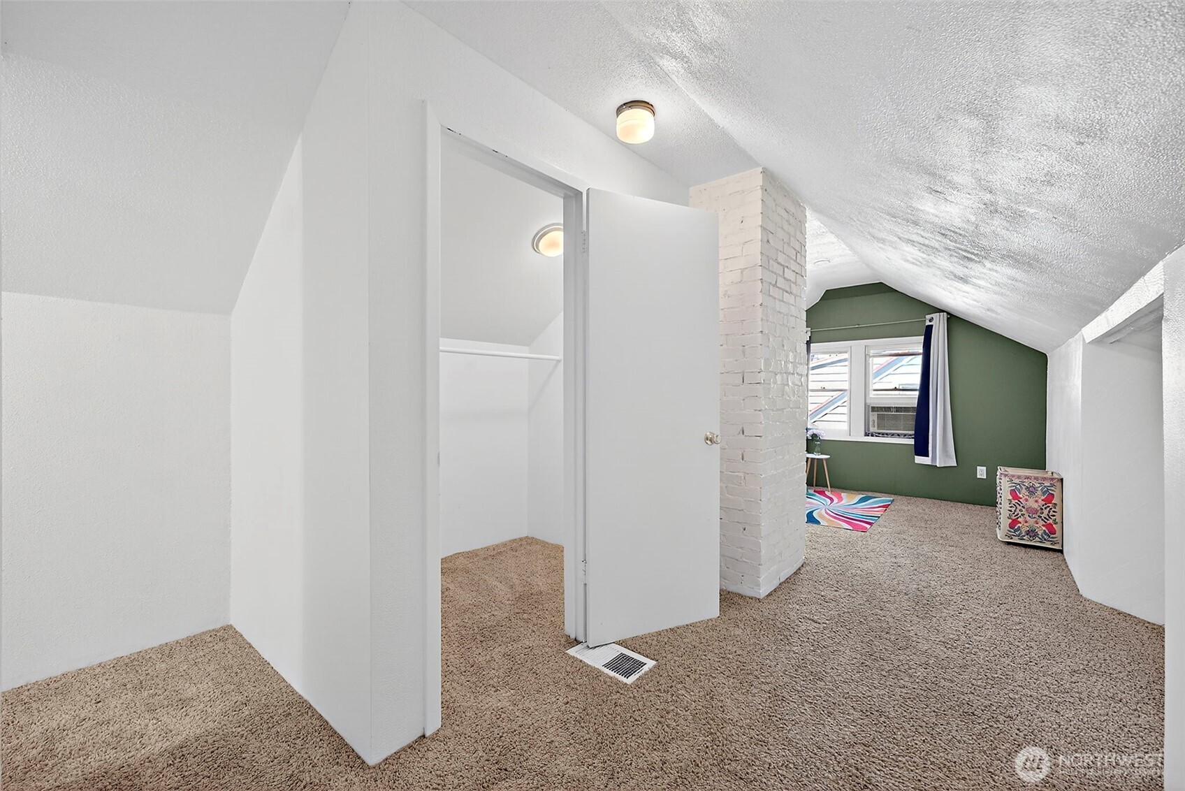 3944 N 30th Street Property Photo 19