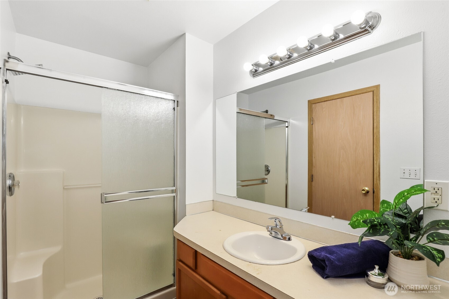 4552 S Puget Sound Avenue Property Photo 14