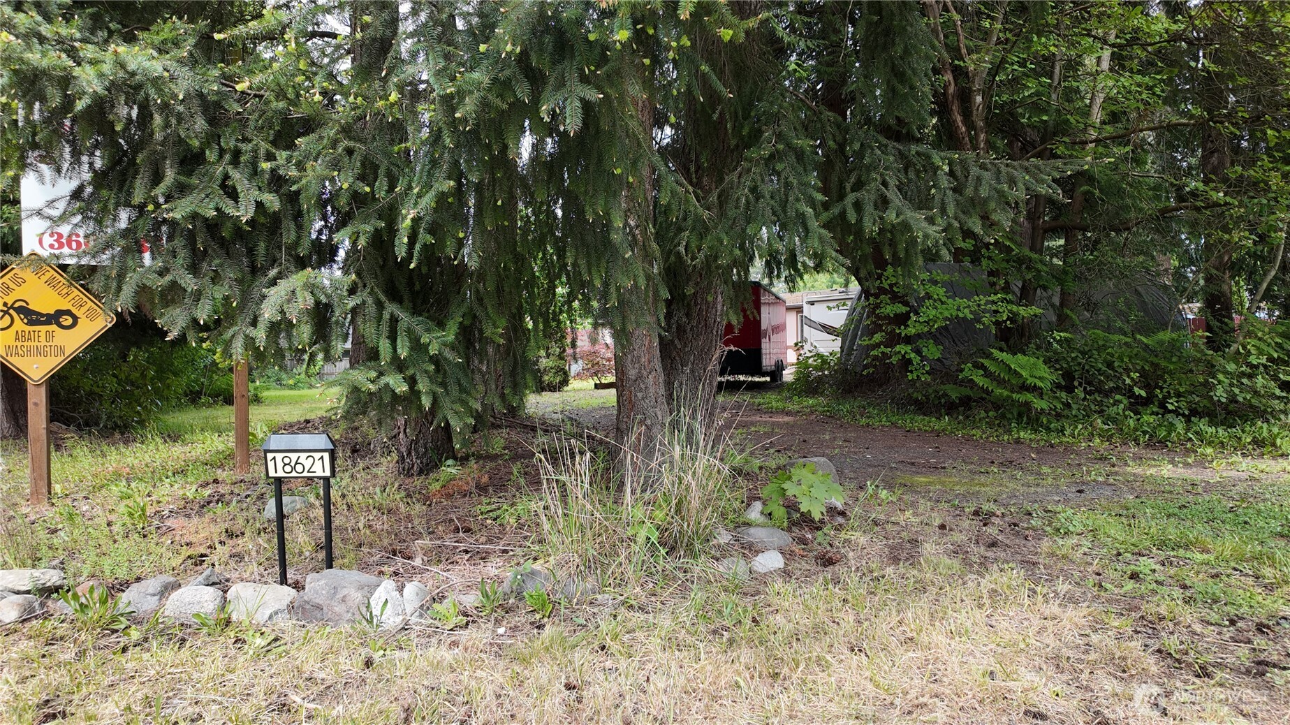 18621 Smokey Point Boulevard Property Photo 3