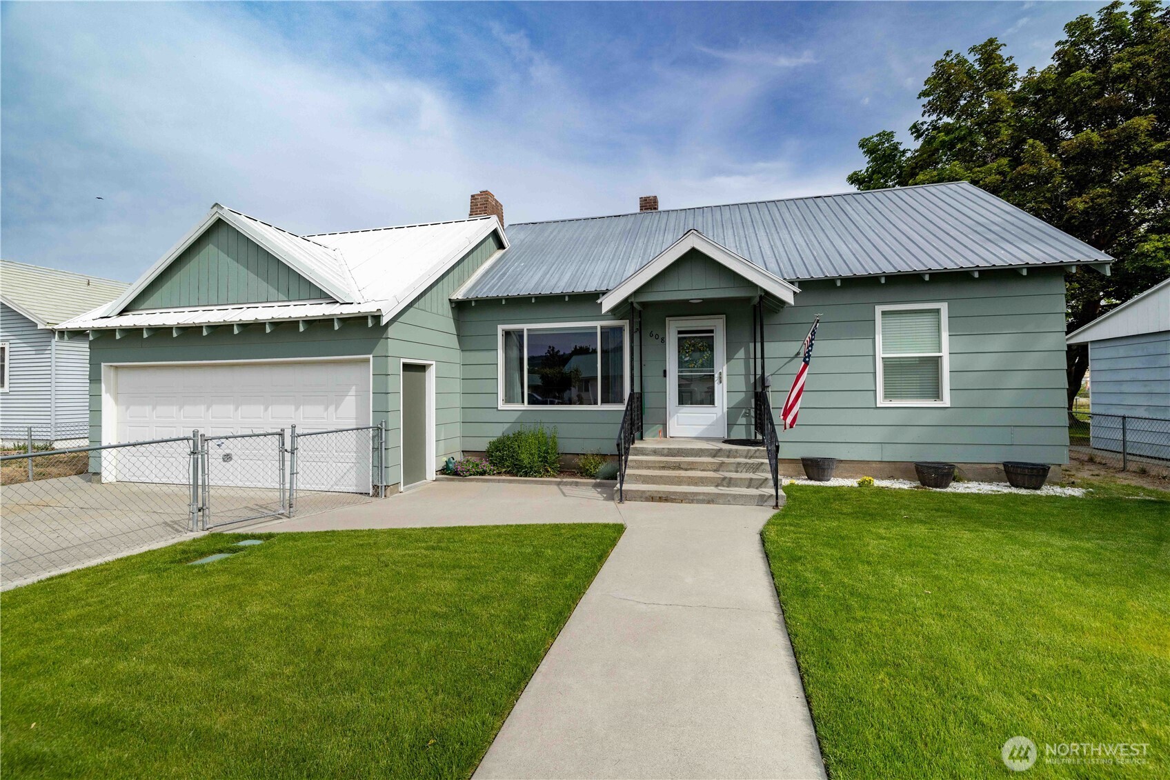 608 W Hanson Ave. Property Photo 1