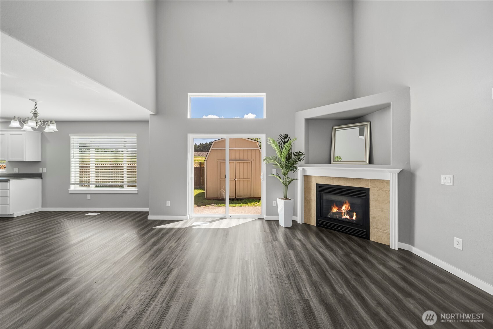 7249 Radius Loop Property Photo 5