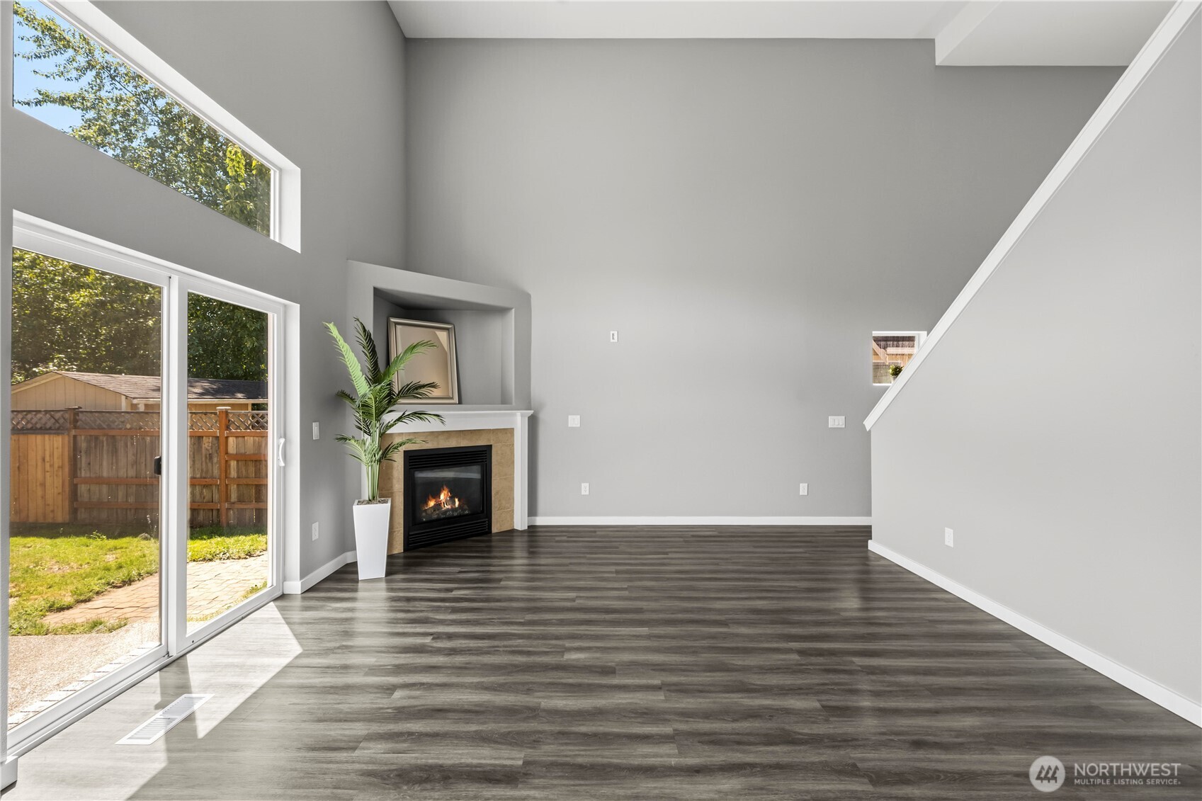 7249 Radius Loop Property Photo 8