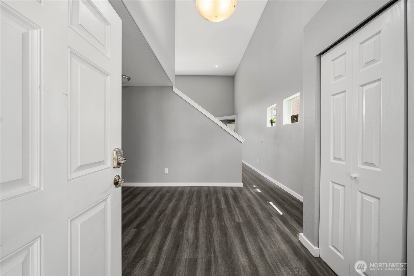7249 Radius Loop Property Photo 12