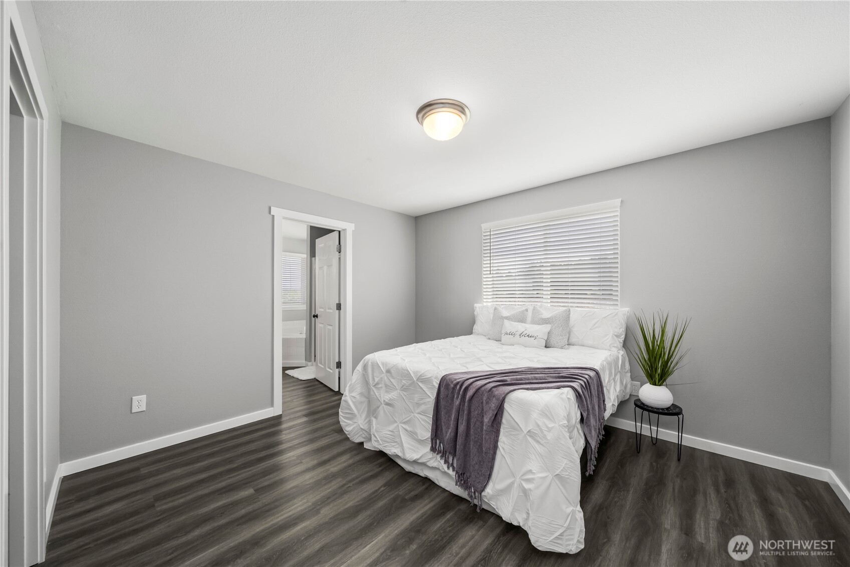 7249 Radius Loop Property Photo 16