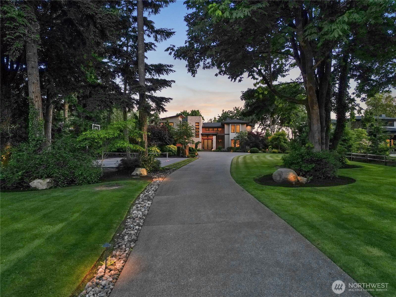 946 7th Court Property Photo 35