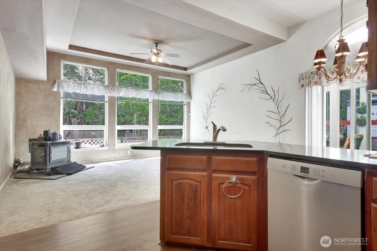 21103 252nd Street Property Photo 9
