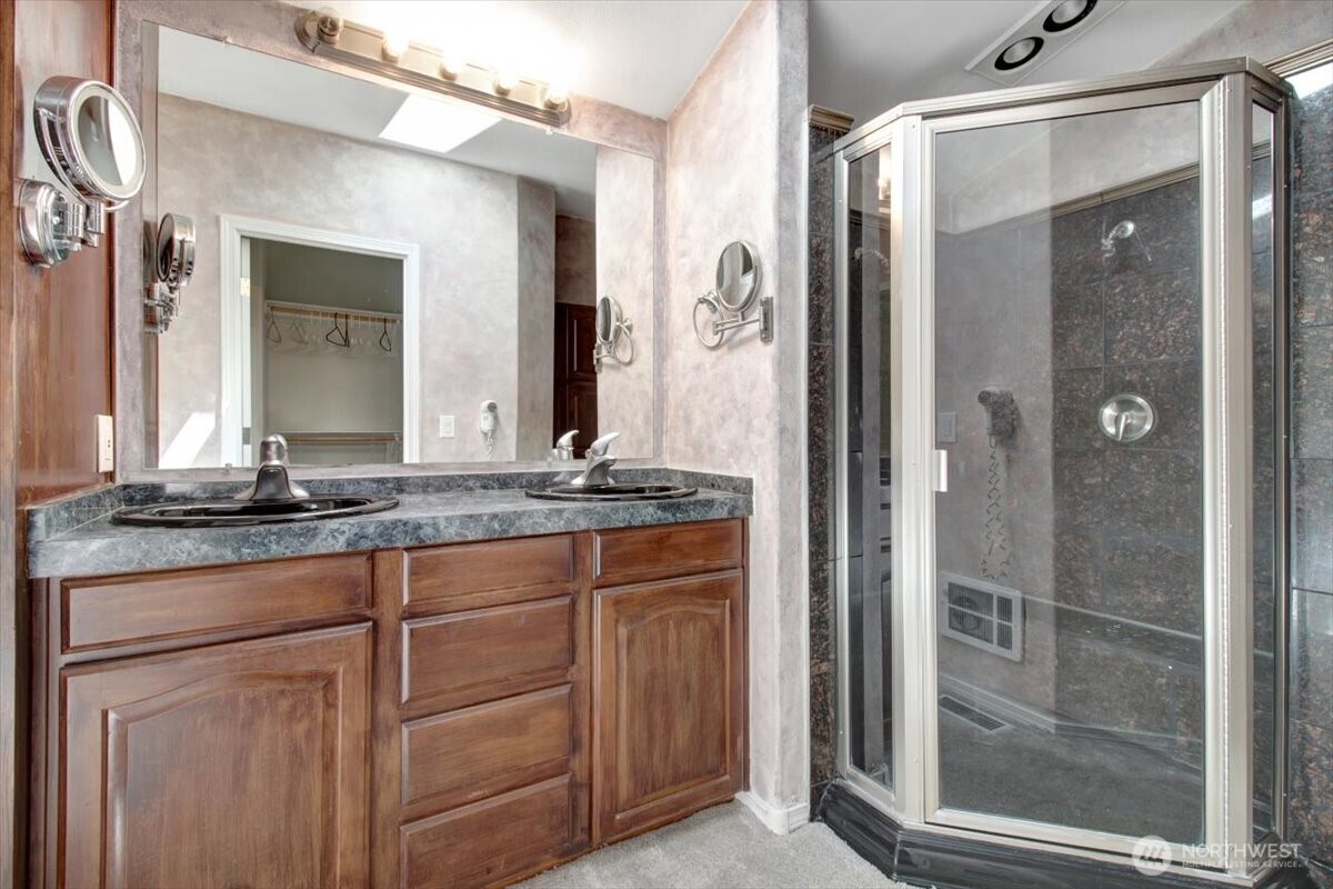 21103 252nd Street Property Photo 18
