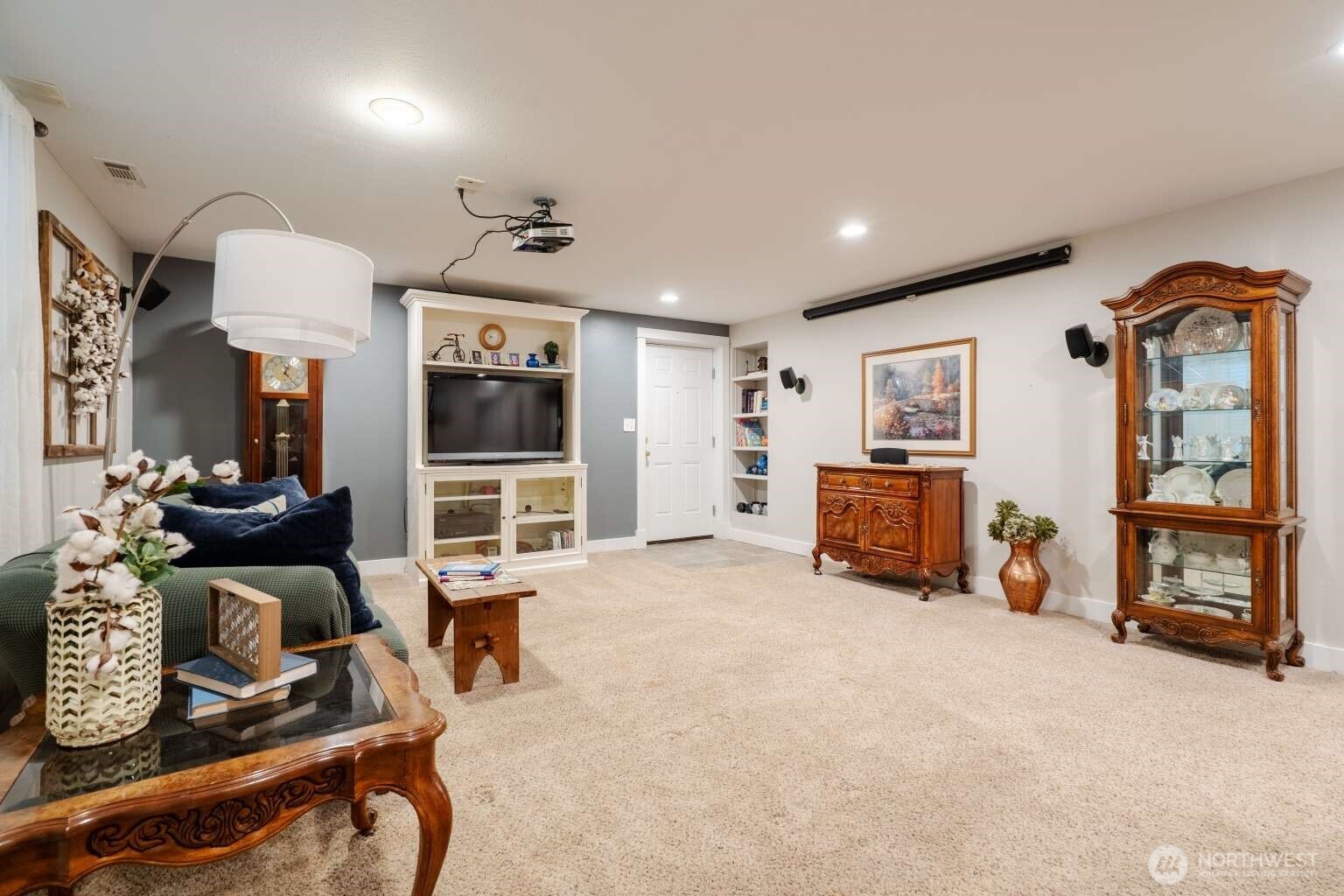 1711 Main Street Property Photo 28