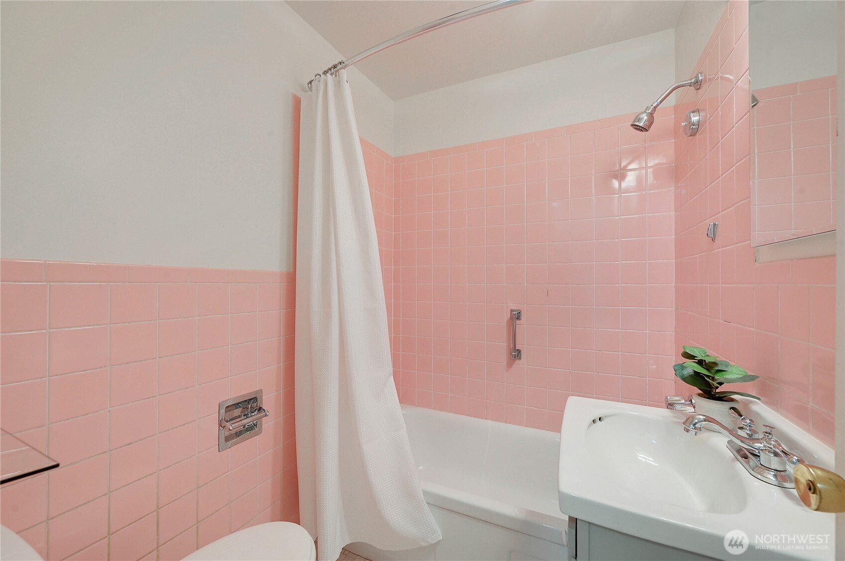 1635 Madison Property Photo 28