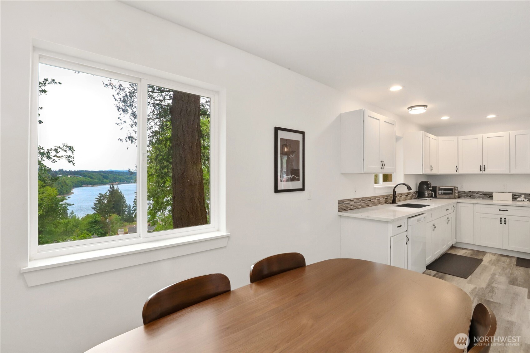 210 E Panorama Drive Property Photo 13