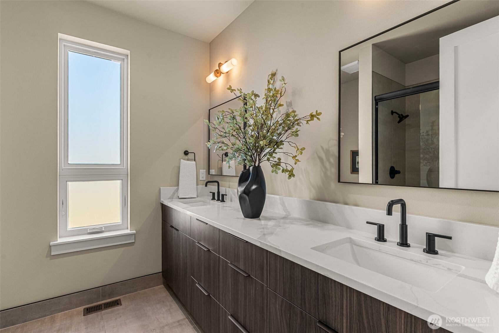 23413 Nw Cliff View Drive Property Photo 34