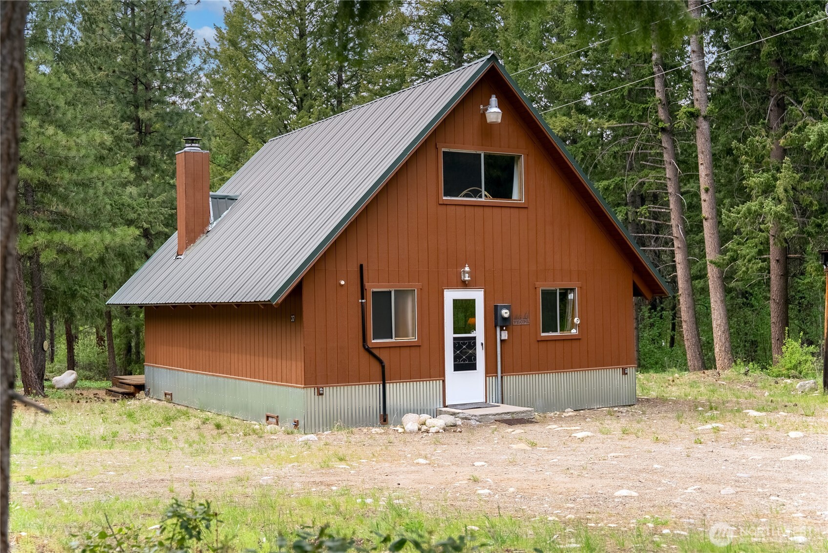 37 E Buttermilk Creek Road Property Photo 3