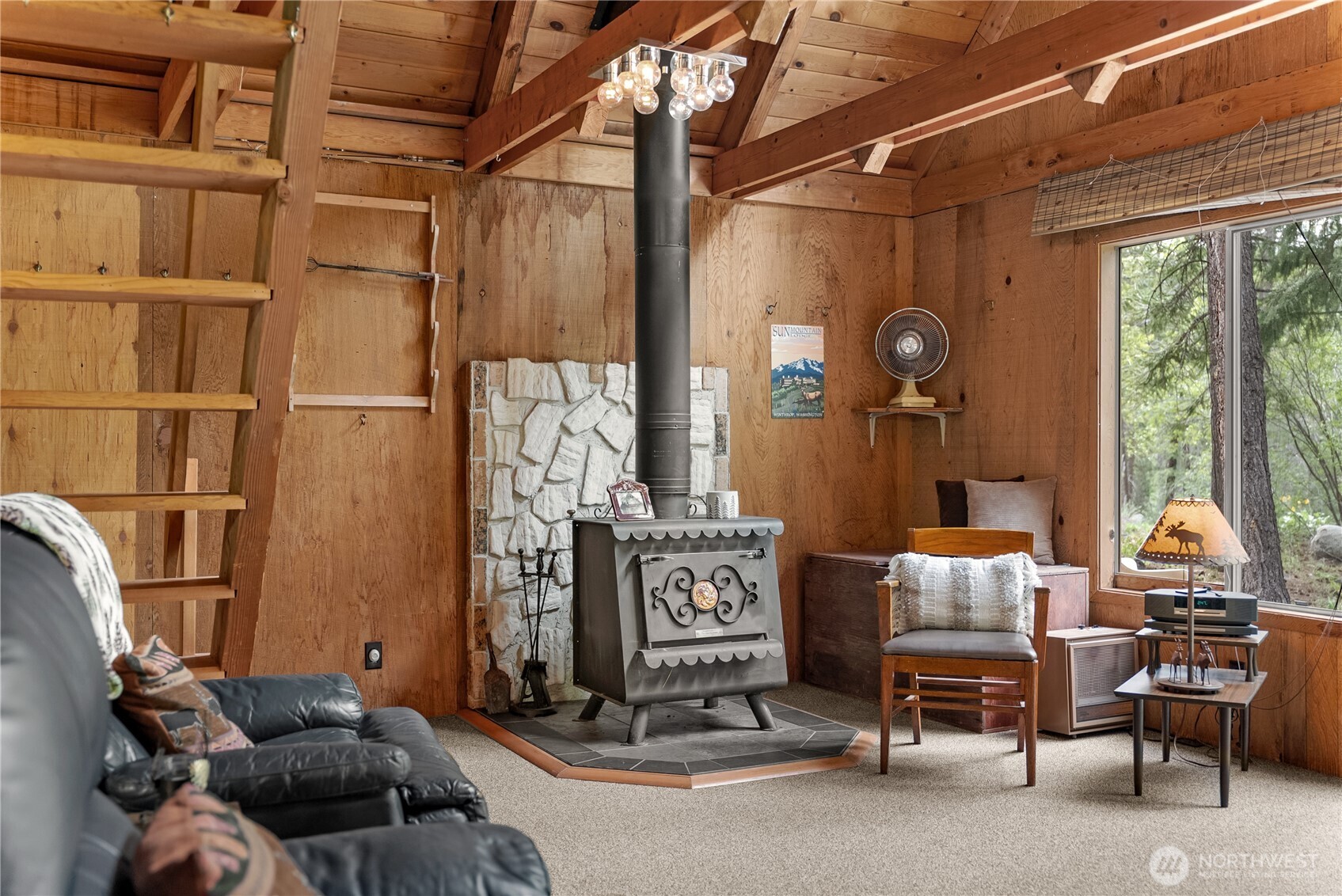 37 E Buttermilk Creek Road Property Photo 5