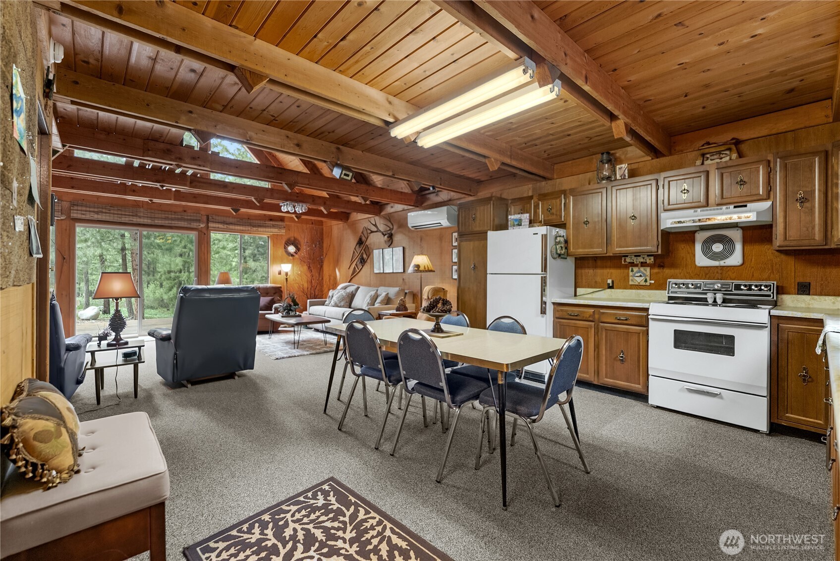 37 E Buttermilk Creek Road Property Photo 10