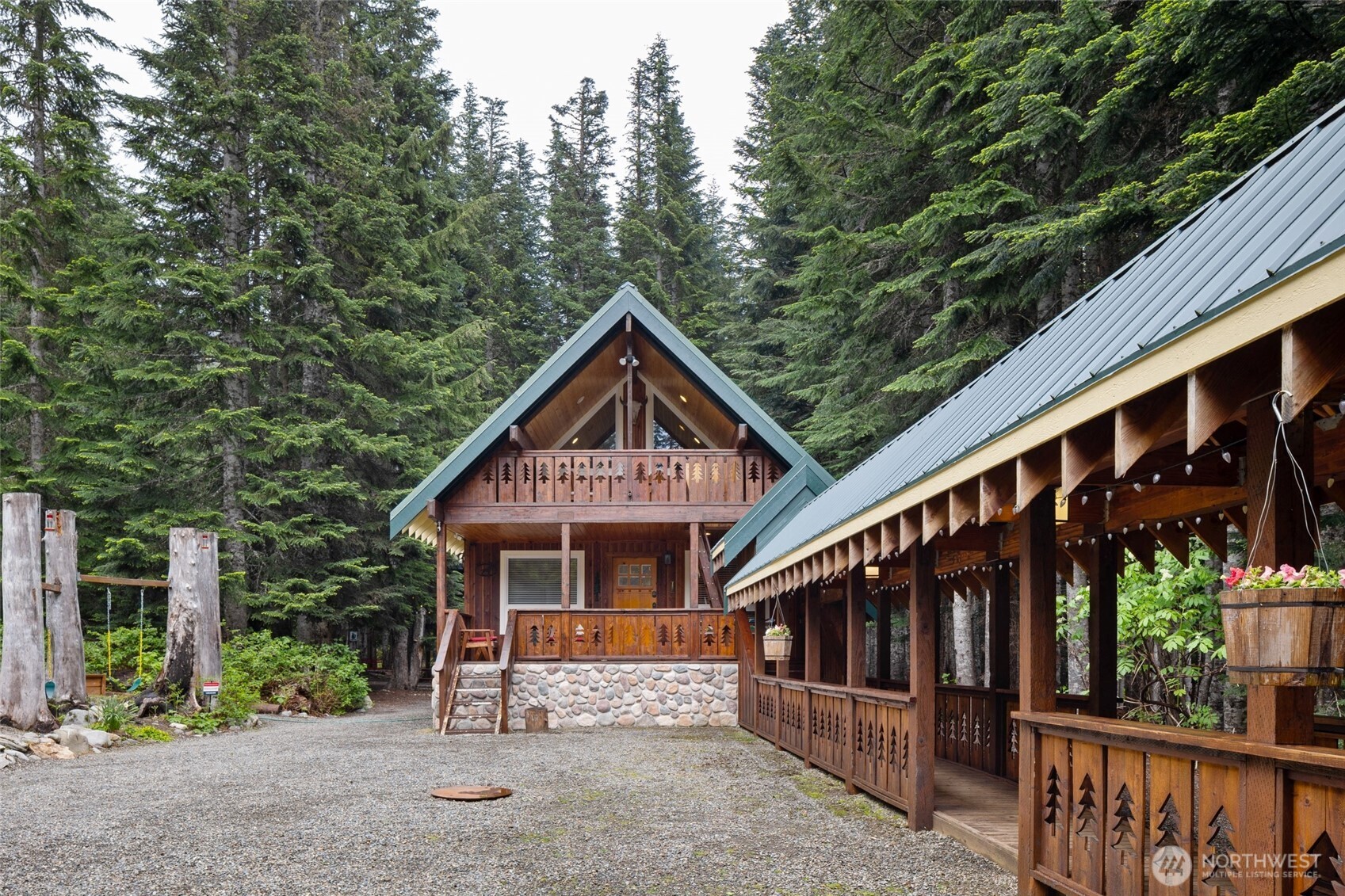 670 Yellowstone Property Photo 3