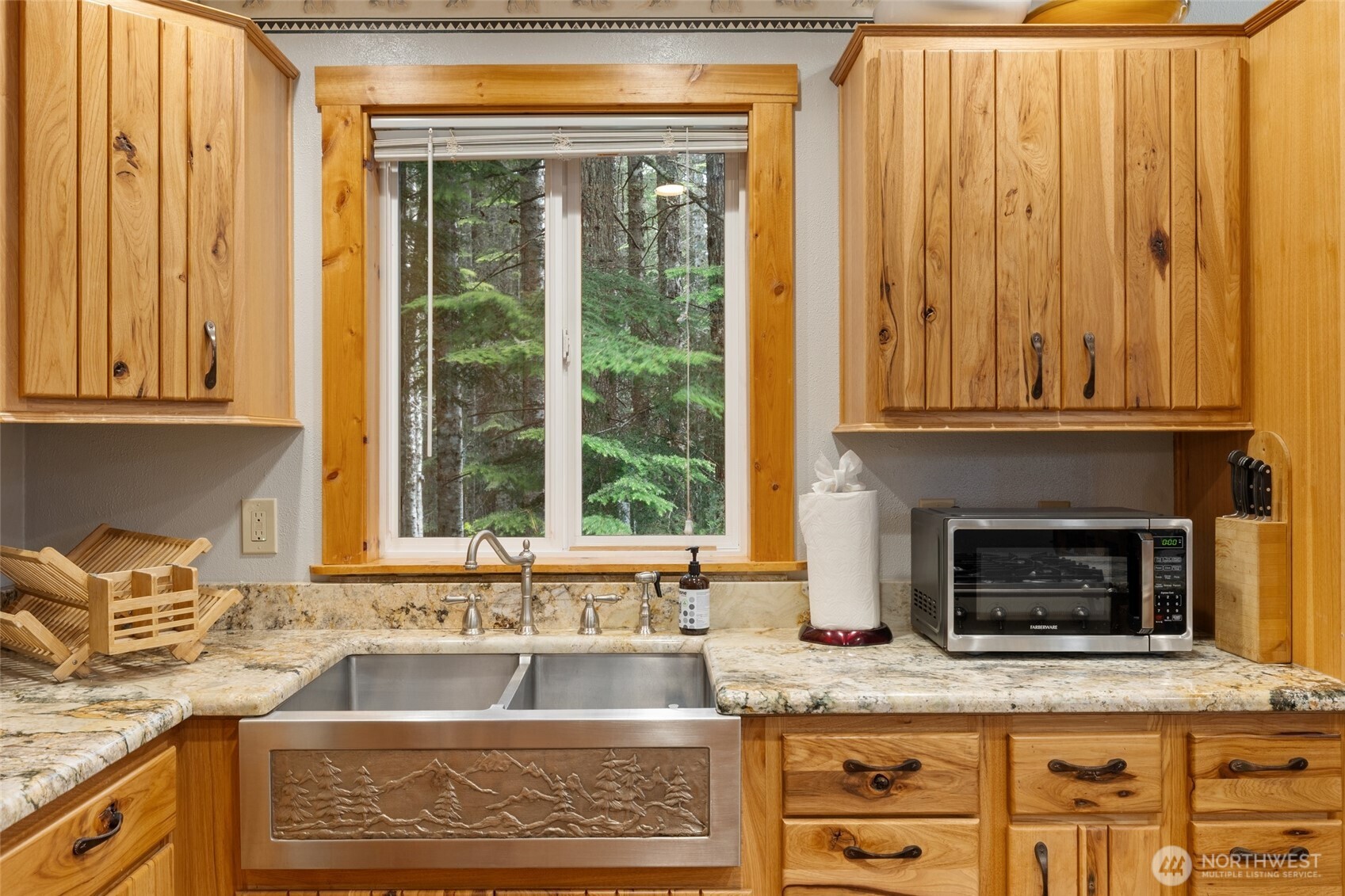 670 Yellowstone Property Photo 6